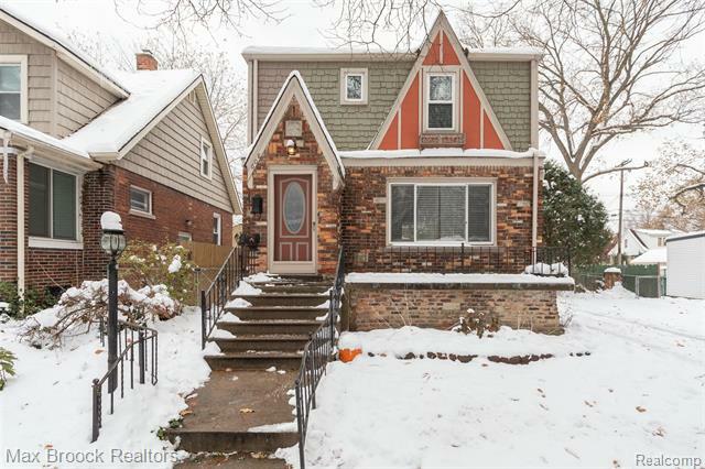 Property Photo:  608 E Maxlow Avenue  MI 48030 