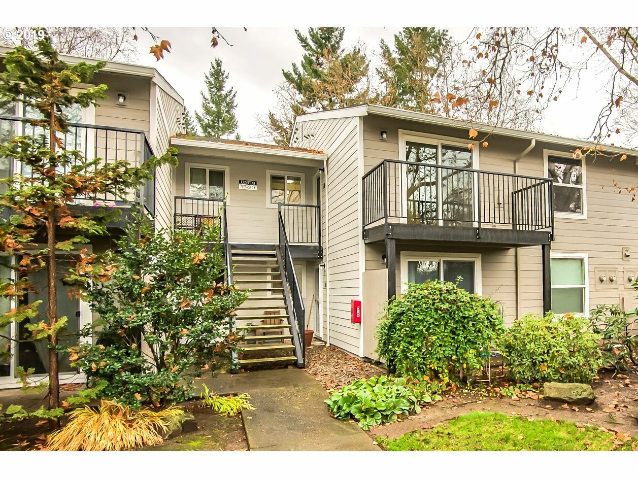 Property Photo: 5482 SW Alger Ave F20 OR 97005