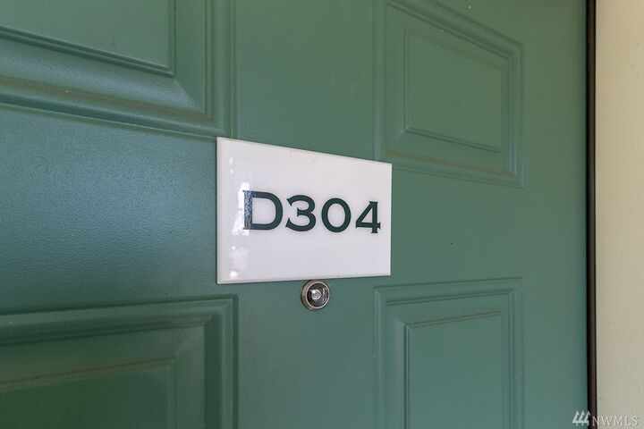 Property Photo:  25131  98th Place S D304  WA 98030 