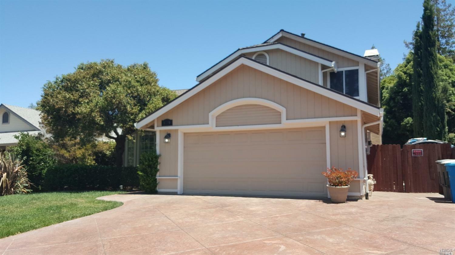 Property Photo:  879 Sonnet Drive  CA 95687 