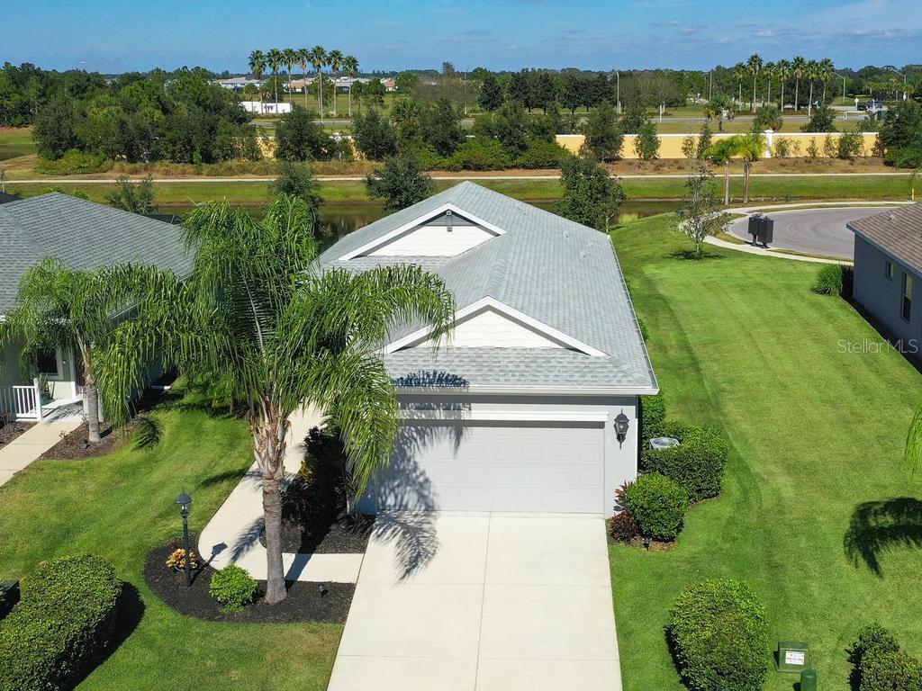 Property Photo: 12168 Longview Lake Circle FL 34211