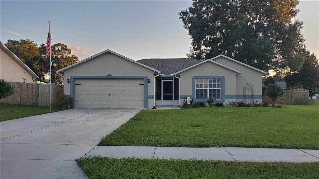 Property Photo:  7220 Highland Loop  FL 33541 