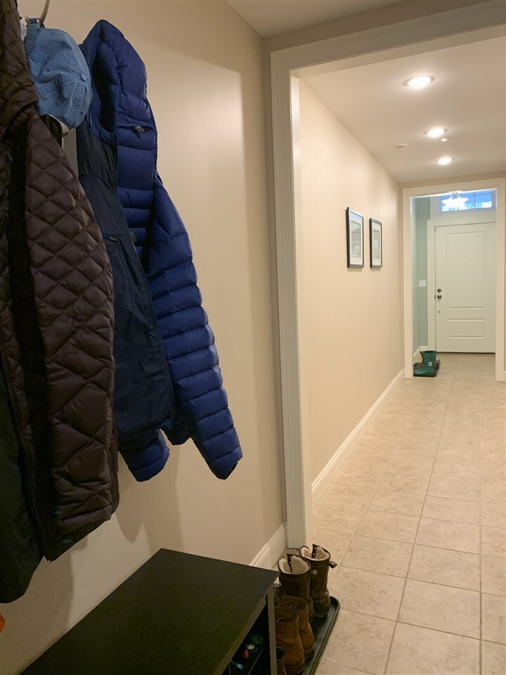 Property Photo: 98 Riverwalk Way 8E NH 03101