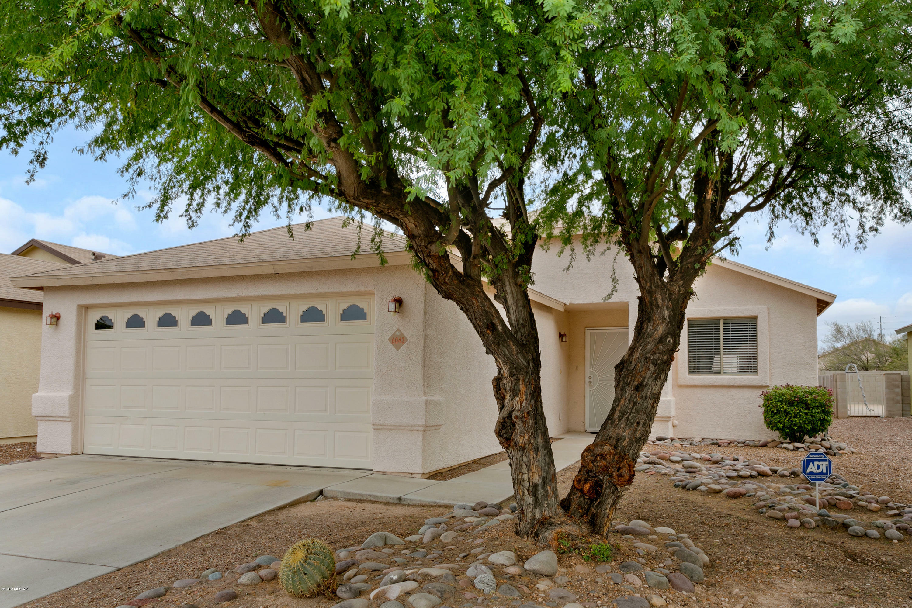 Property Photo:  6043 S Galiuro Drive  AZ 85706 