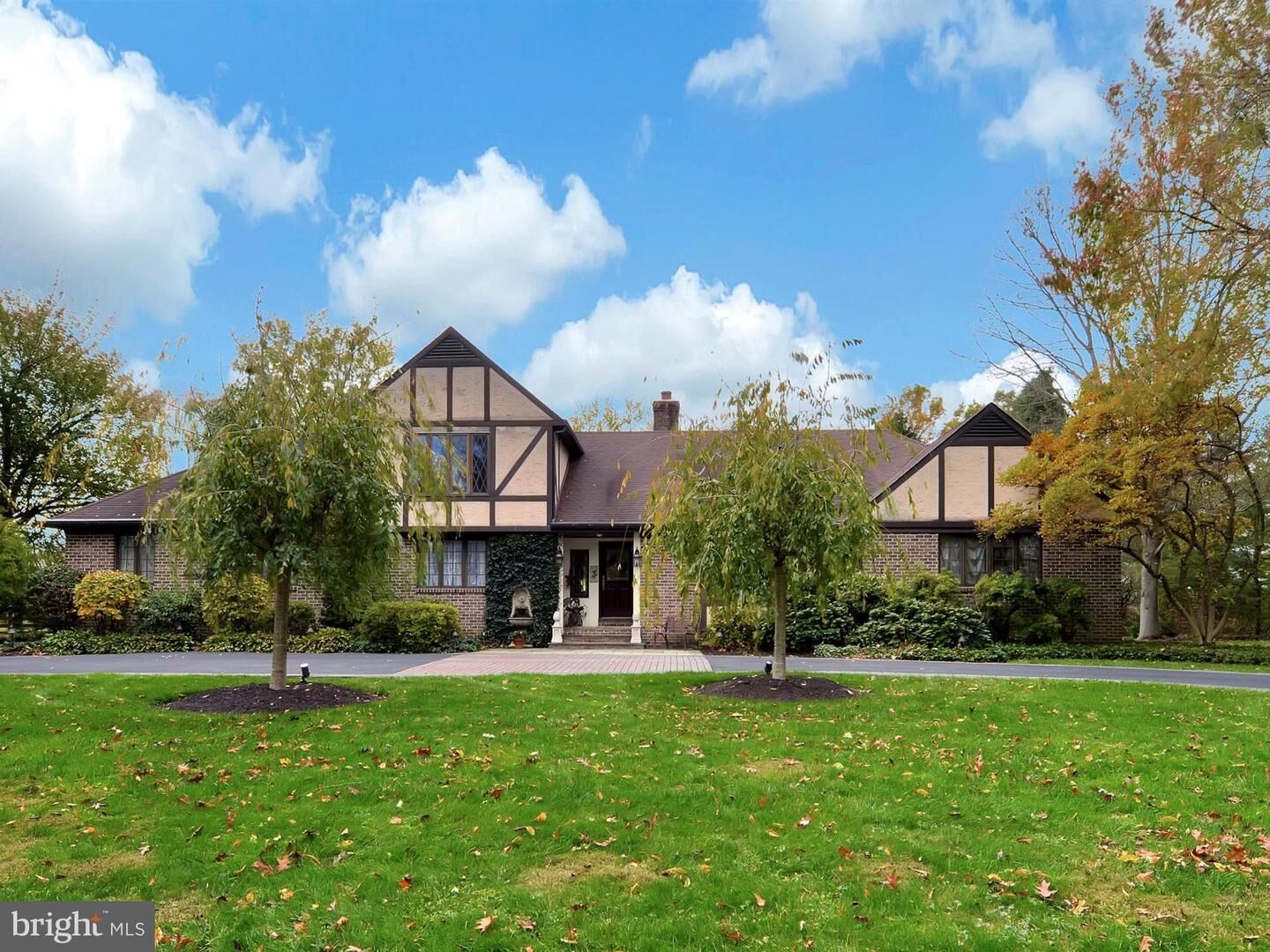 Property Photo:  10 Lark Lane  PA 17603 