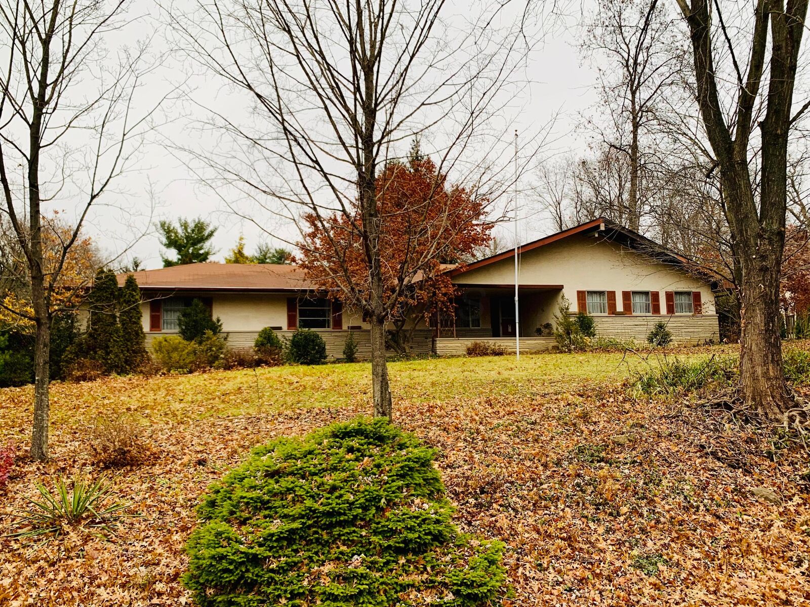 Property Photo:  5930 Timber Drive  OH 43213 