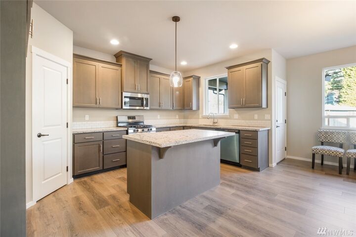 Property Photo:  25220  Park St  WA 98010 