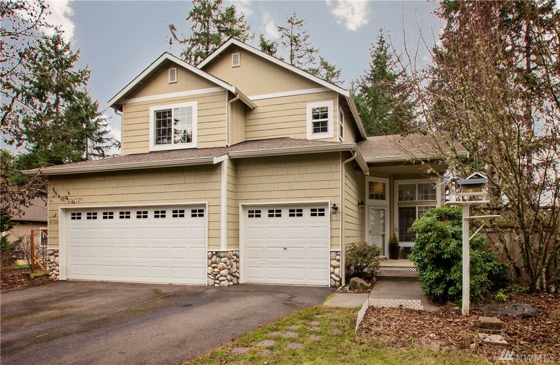 Property Photo: 6702 Garrett Ct NE WA 98506