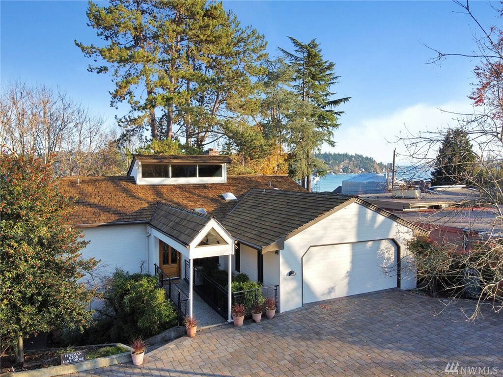 Property Photo:  6266 Lake Shore Dr S  WA 98118 