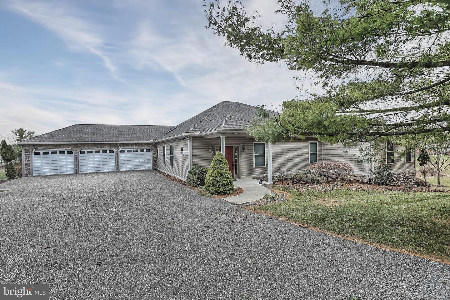 Property Photo: 5901 Saint Thomas Boulevard PA 17112