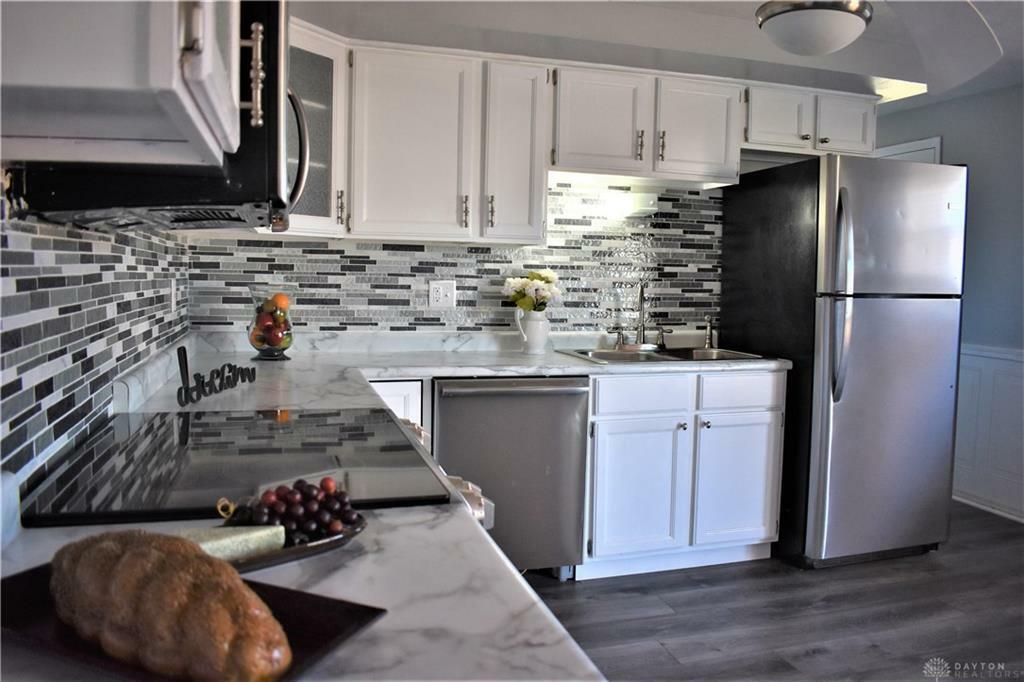 Property Photo: 6807 Rushleigh Road OH 45322