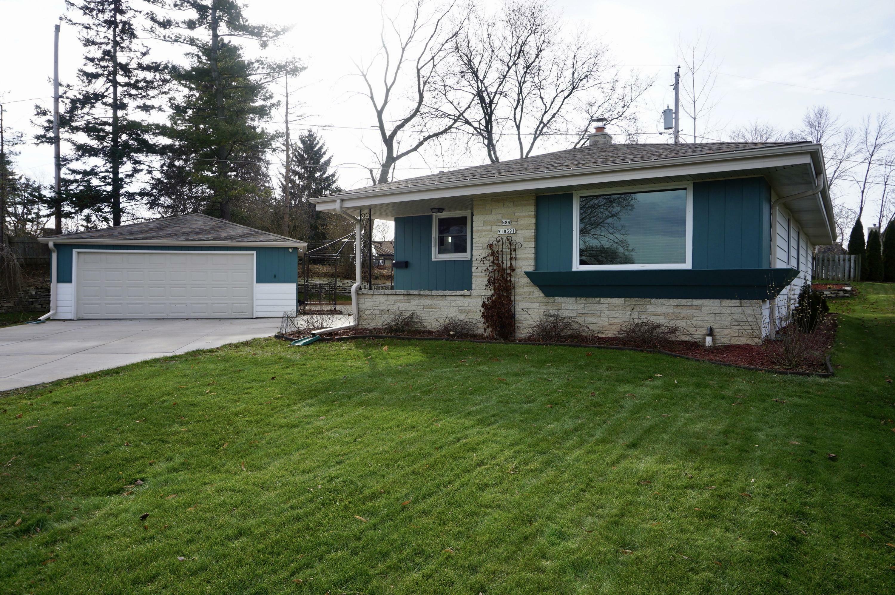 Property Photo:  N84w18391 Seneca Ct  WI 53051 