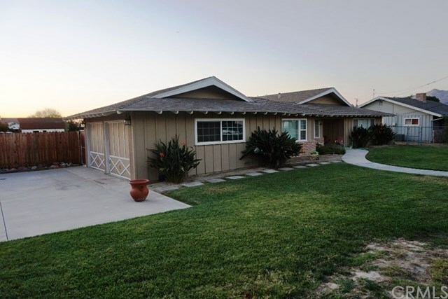 Property Photo: 609 N Lake Street CA 92544