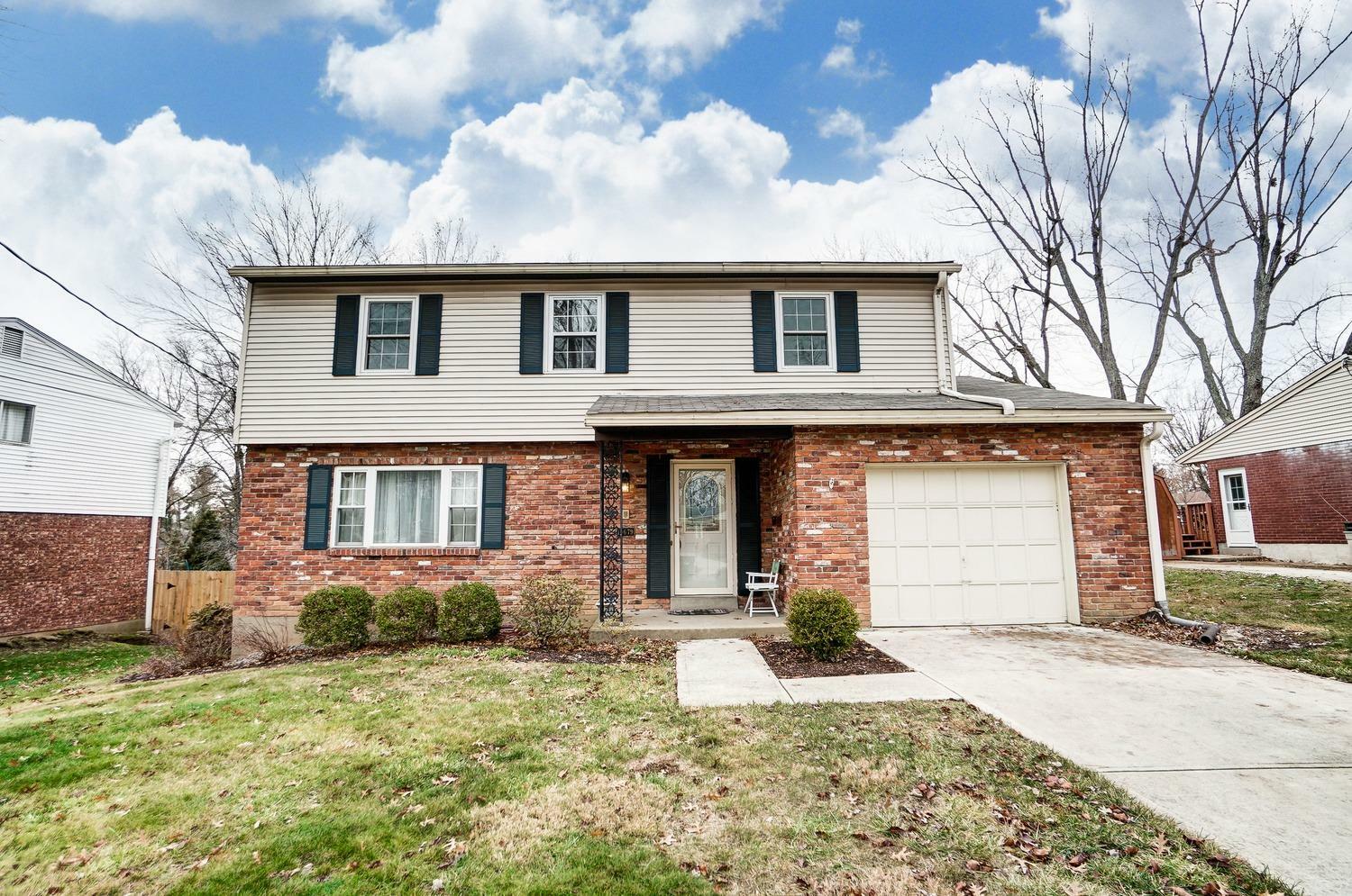 Property Photo: 10679 Bridlepath Lane OH 45241