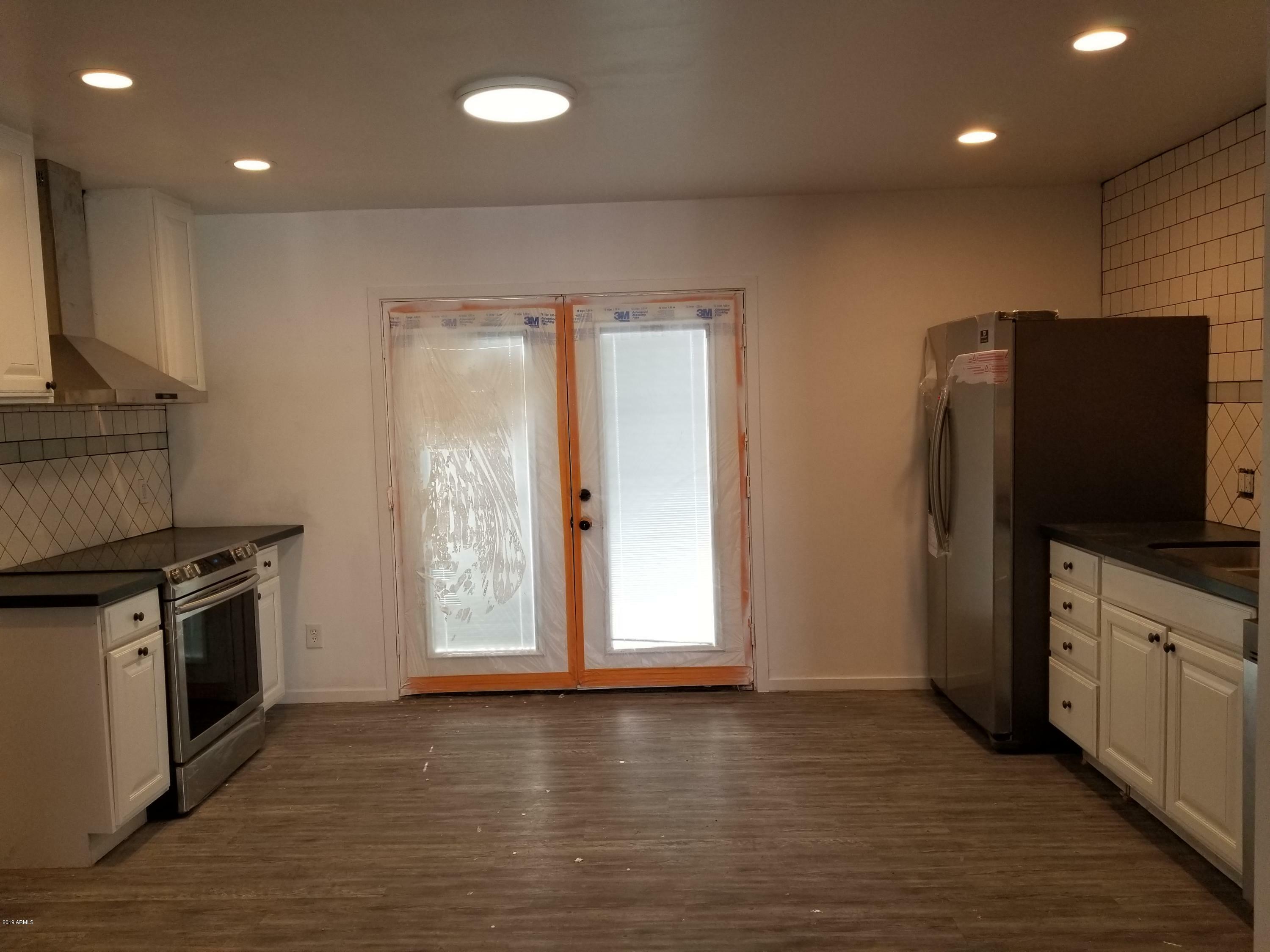 Property Photo: 1117 E Alice Avenue AZ 85020