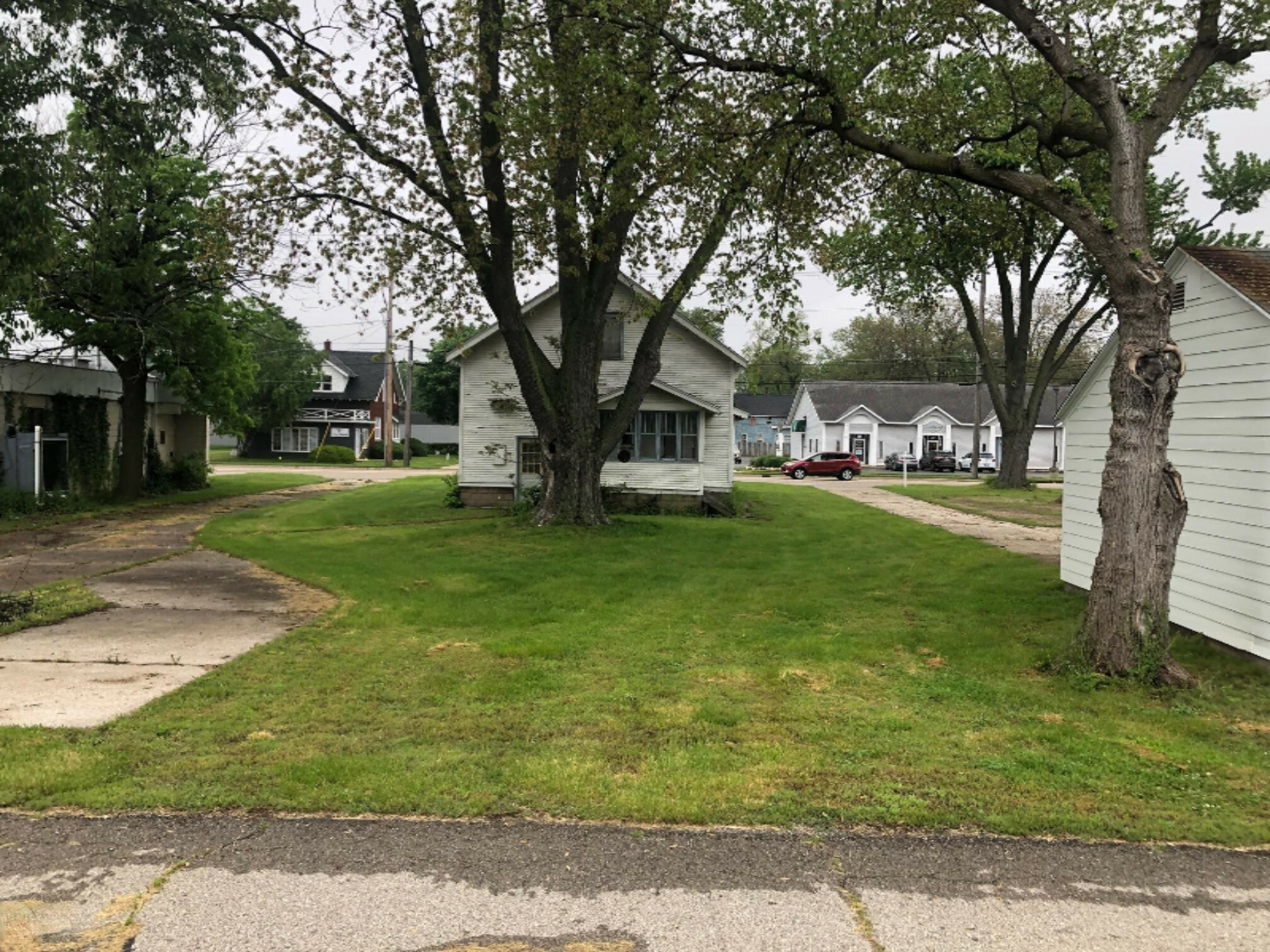 410 E 8th Street  Holland MI 49423 photo