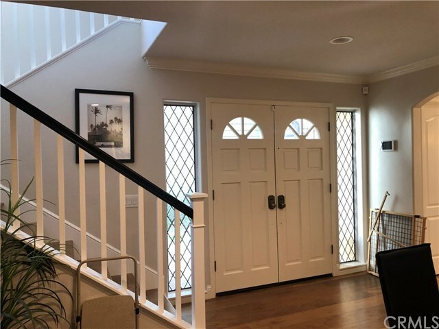 Property Photo:  581 Holbrook Court 102  CA 90803 