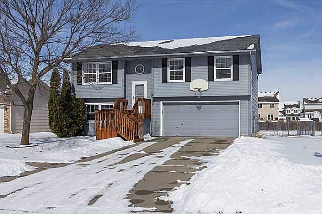 Property Photo:  509 NE 12th Street  IA 50111 