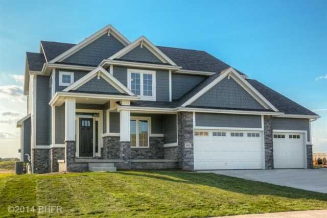 Property Photo:  1402 NE Vicksburg Drive  IA 50021 