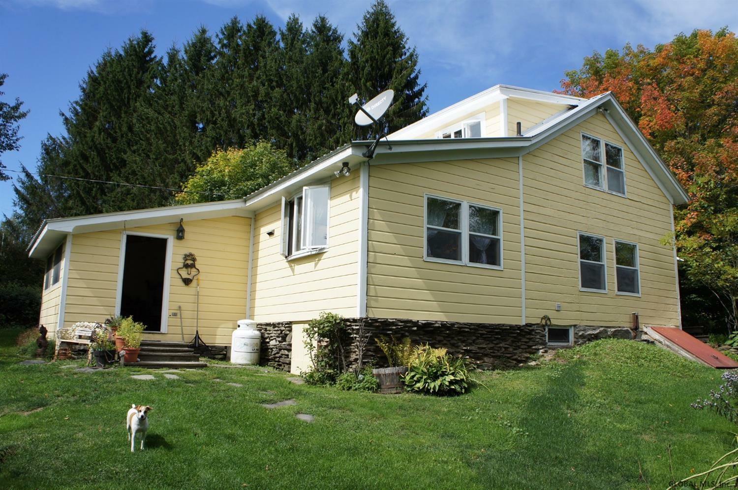 Property Photo:  231 Hollenbeck Road  NY 12197 