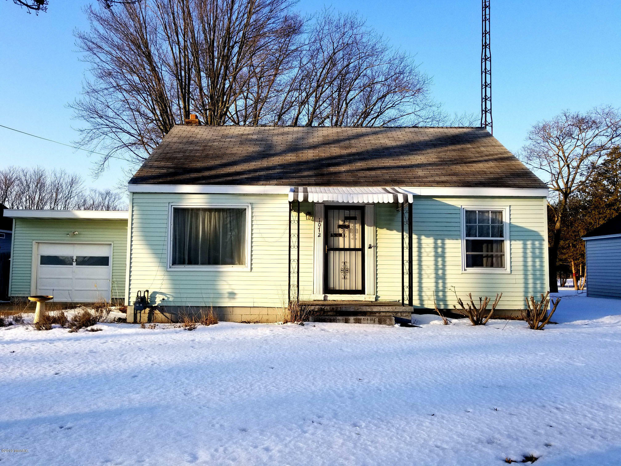 Property Photo:  1072 Airport Road  MI 49441 