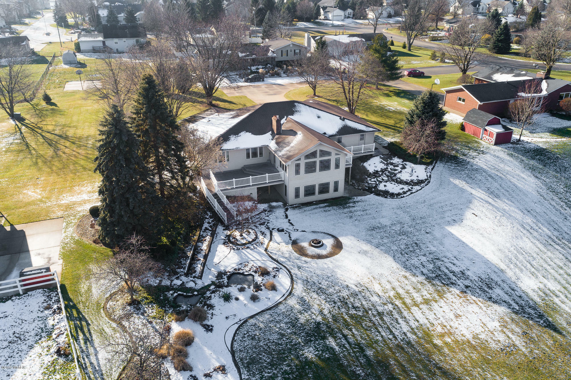 Property Photo:  10465 Brookview Drive  MI 49464 