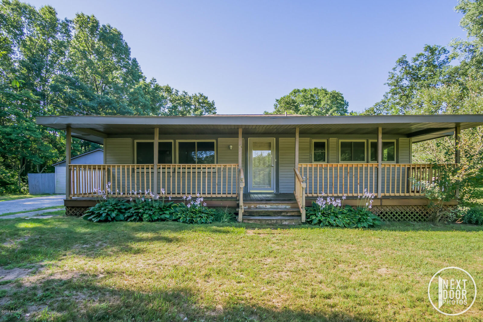 Property Photo:  5685 E Summit Avenue  MI 49415 