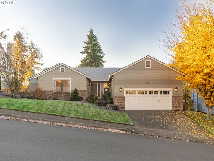 4525 NW Kahneeta Dr  Portland OR 97229 photo