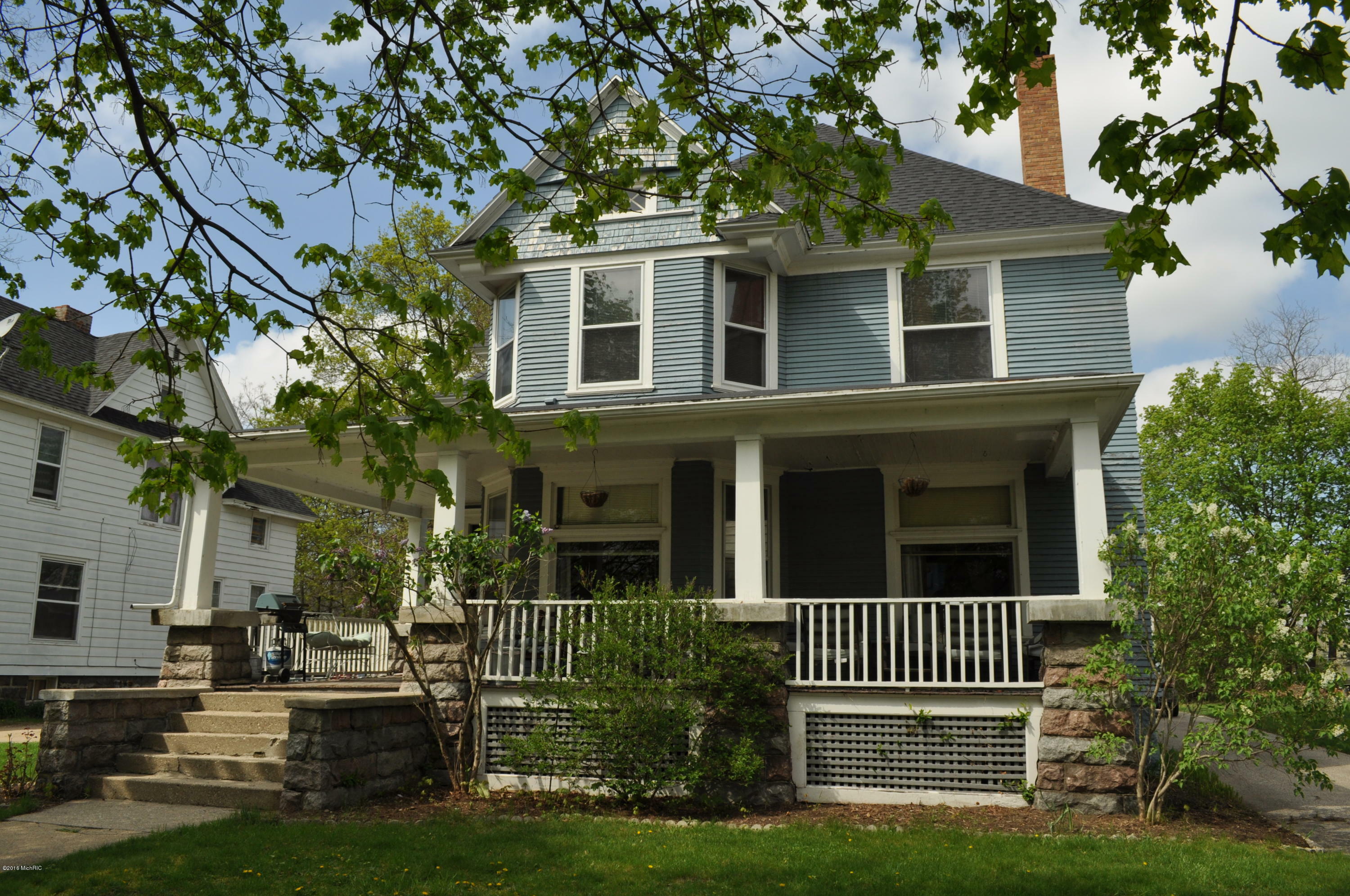 Property Photo:  210 Cutler Street  MI 49010 