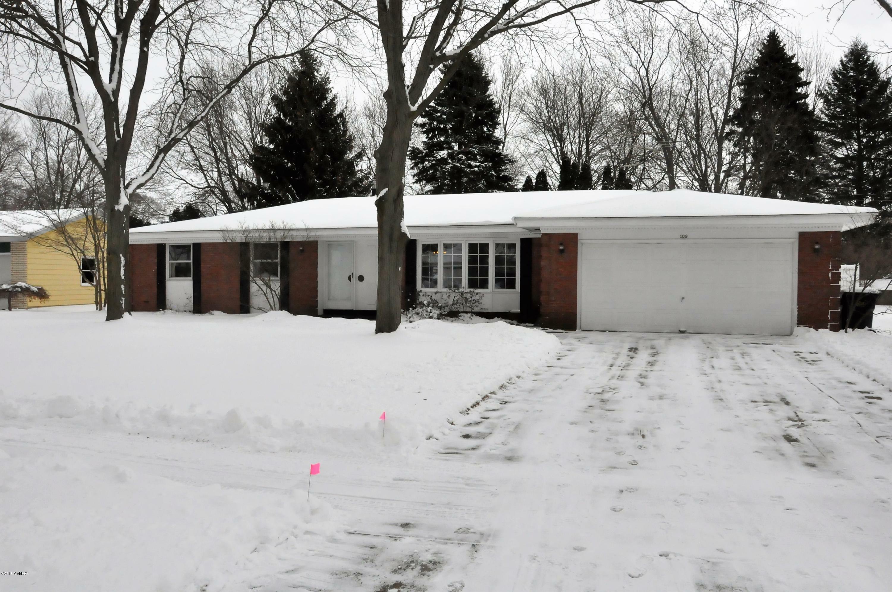 Property Photo:  109 Orlando Avenue  MI 49423 