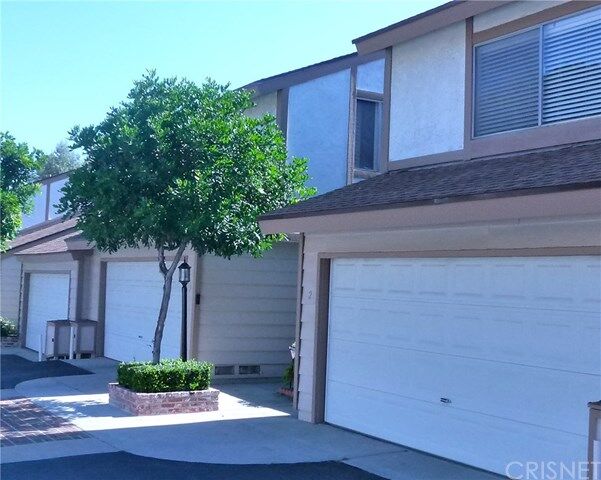 Property Photo:  18319 Collins Street 2  CA 91356 