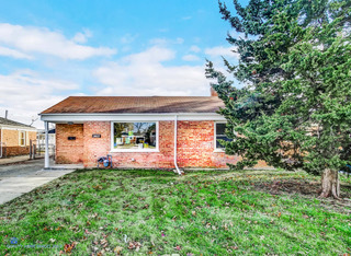 Property Photo:  2627 Reuter Street  IL 60131 