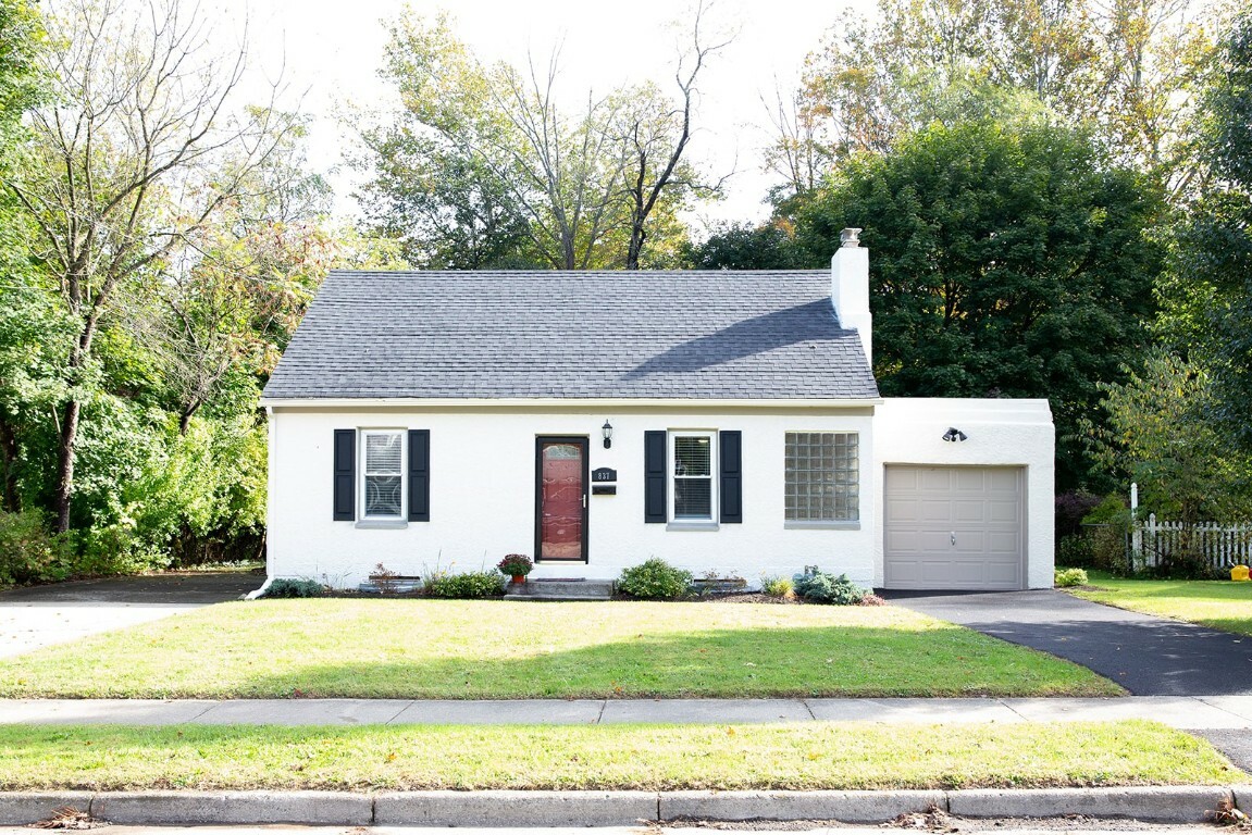 Property Photo:  837 E Circle Drive  NY 13850 