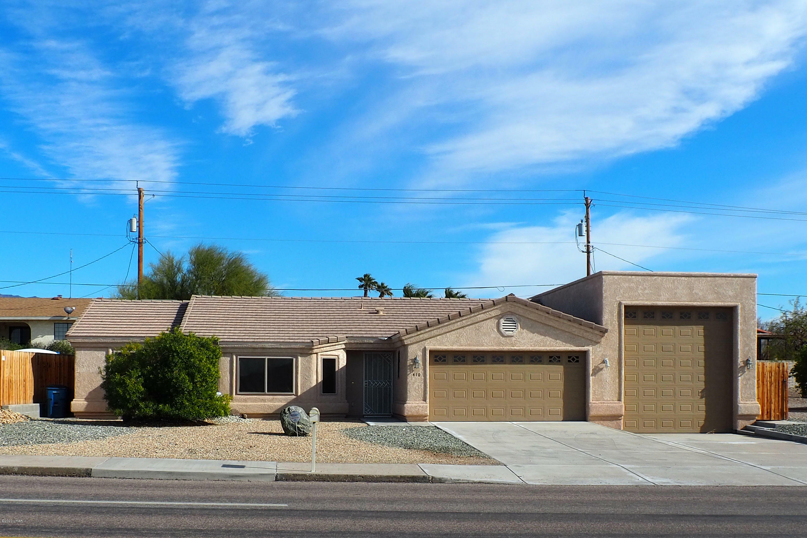 Property Photo:  410 Acoma Blvd  AZ 86403 