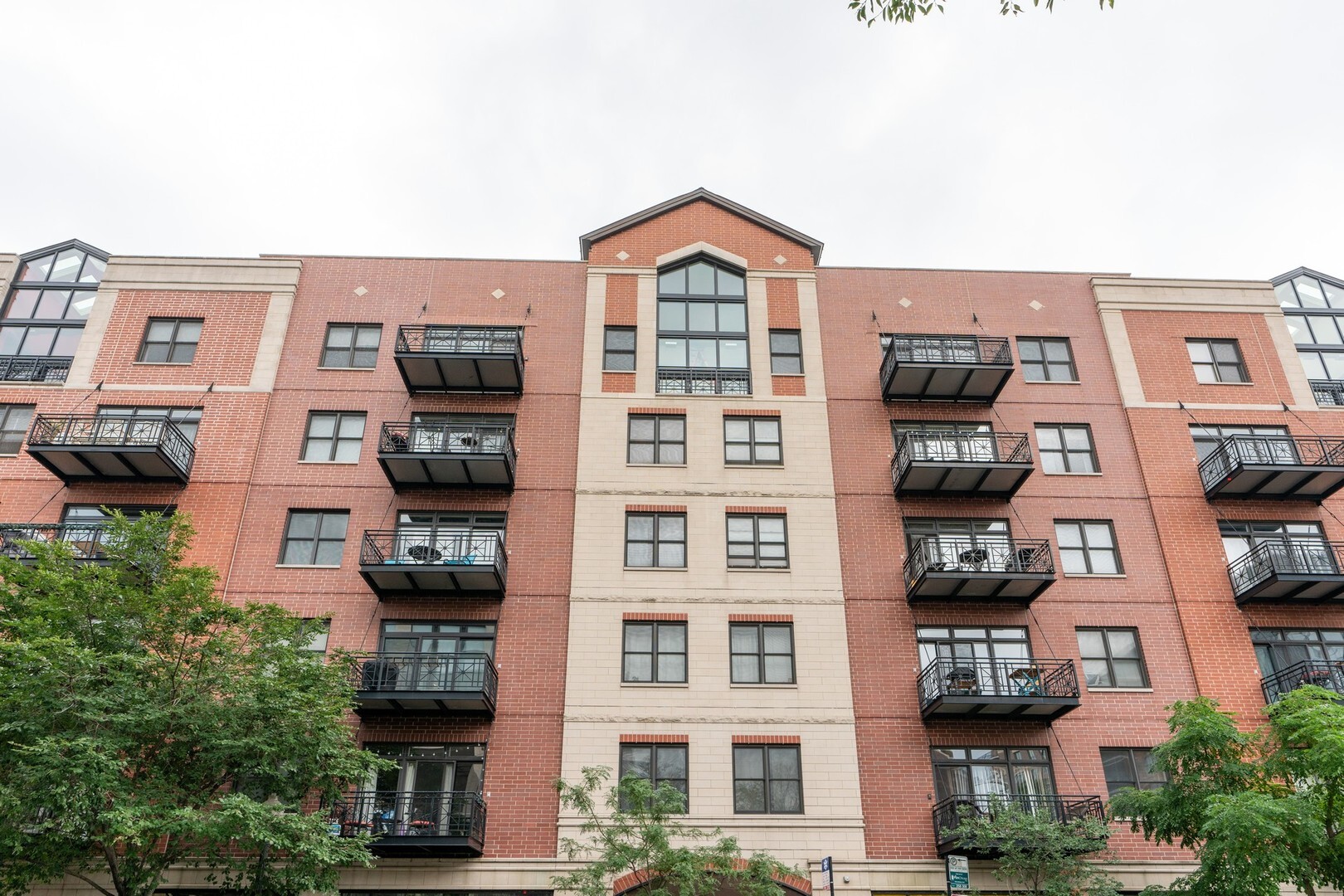 Property Photo: 1155 West Madison Street 306 IL 60607
