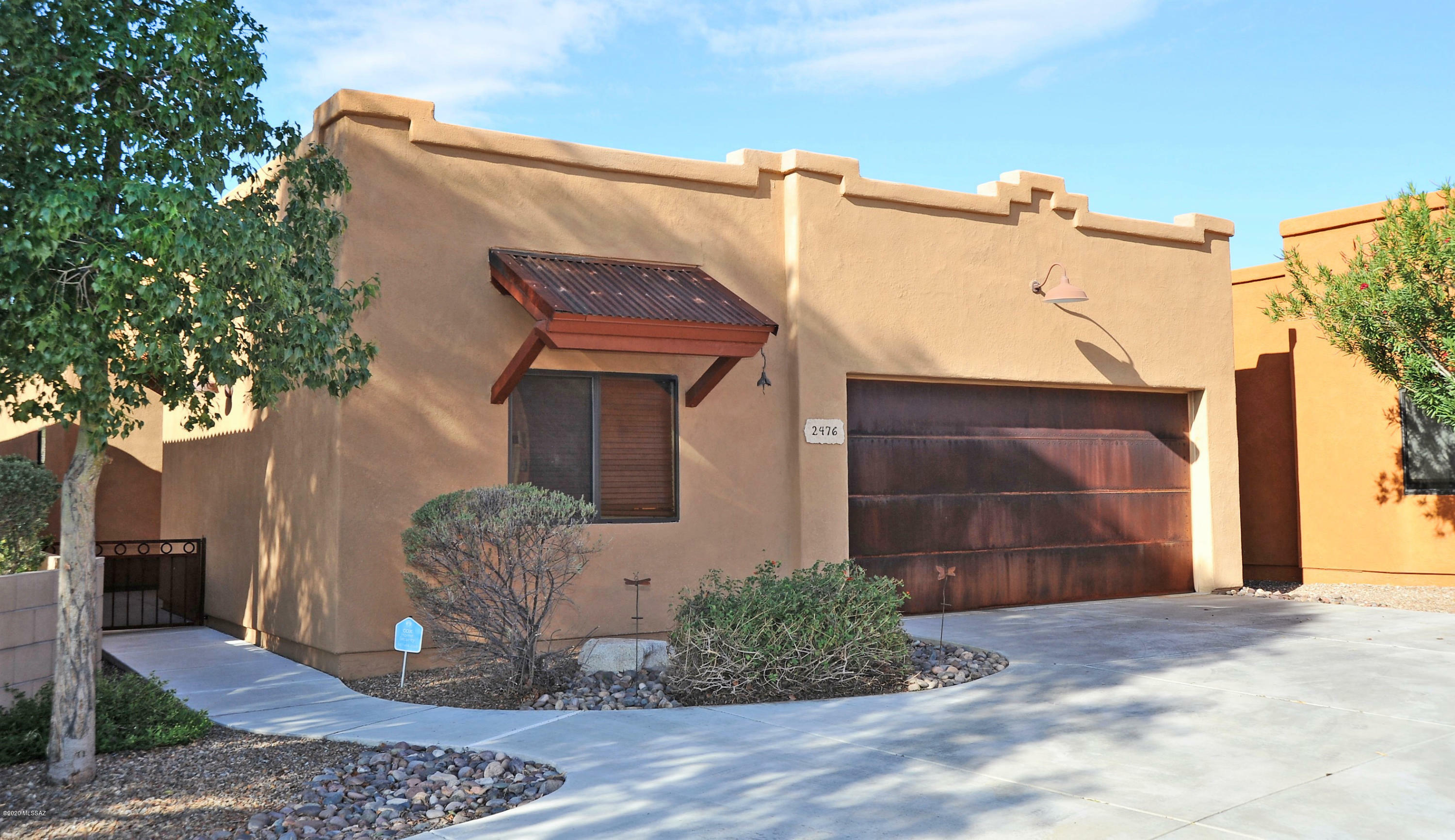 Property Photo:  2476 W Silver Vista Place  AZ 85745 