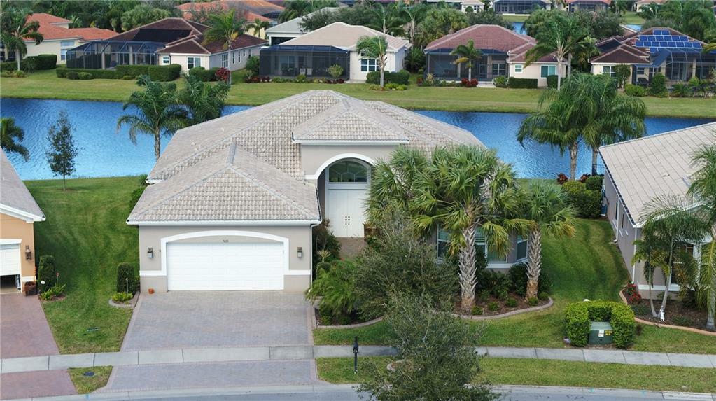 Property Photo:  5036 Stone Harbor Circle  FL 33598 