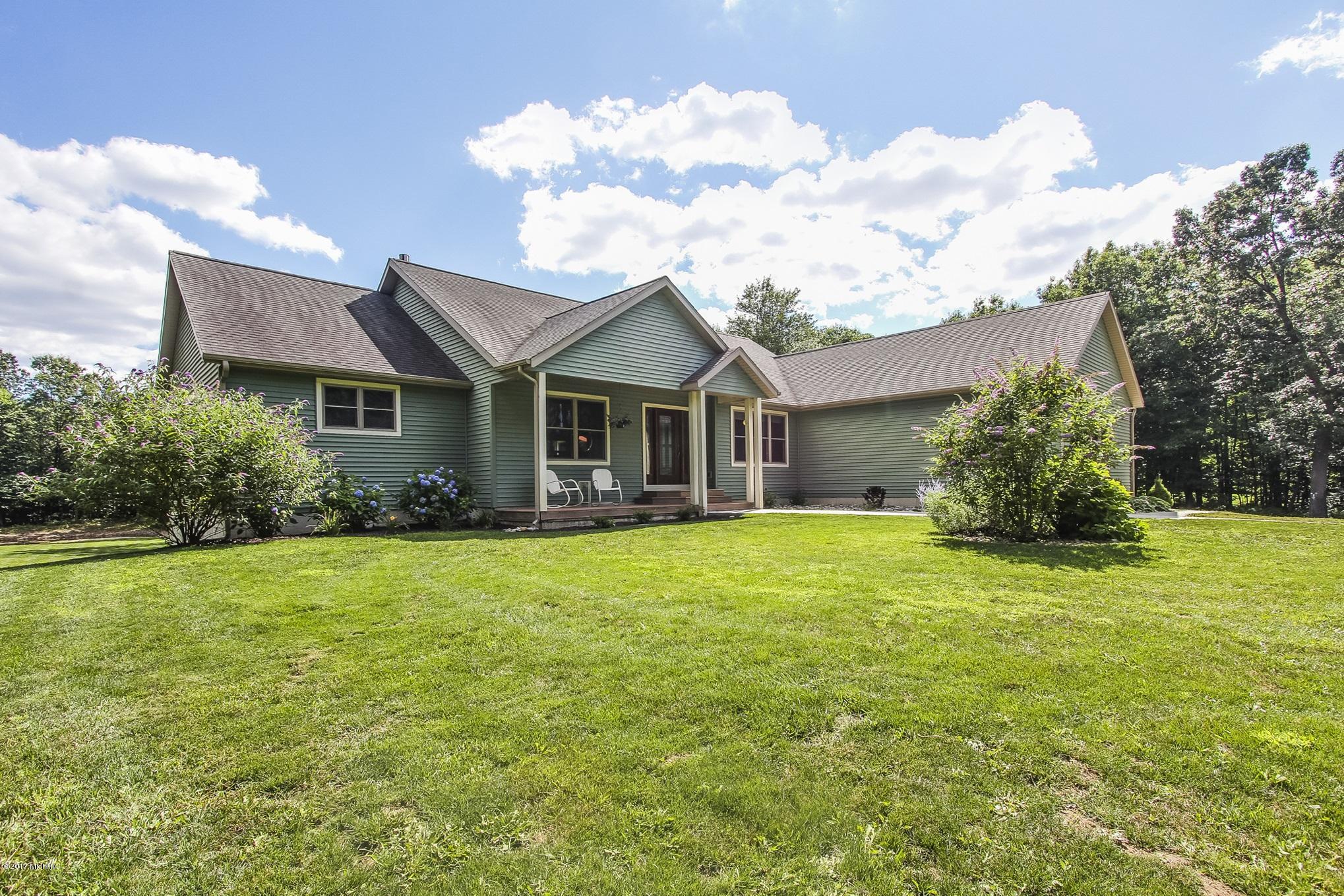 Property Photo: 5525 Jensen Road MI 49415