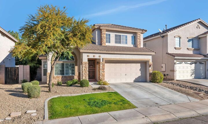 Property Photo: 16036 N 11th Avenue 1111 AZ 85023