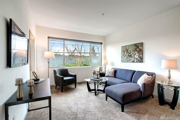 3213  Harbor Avenue SW 106  Seattle WA 98126 photo