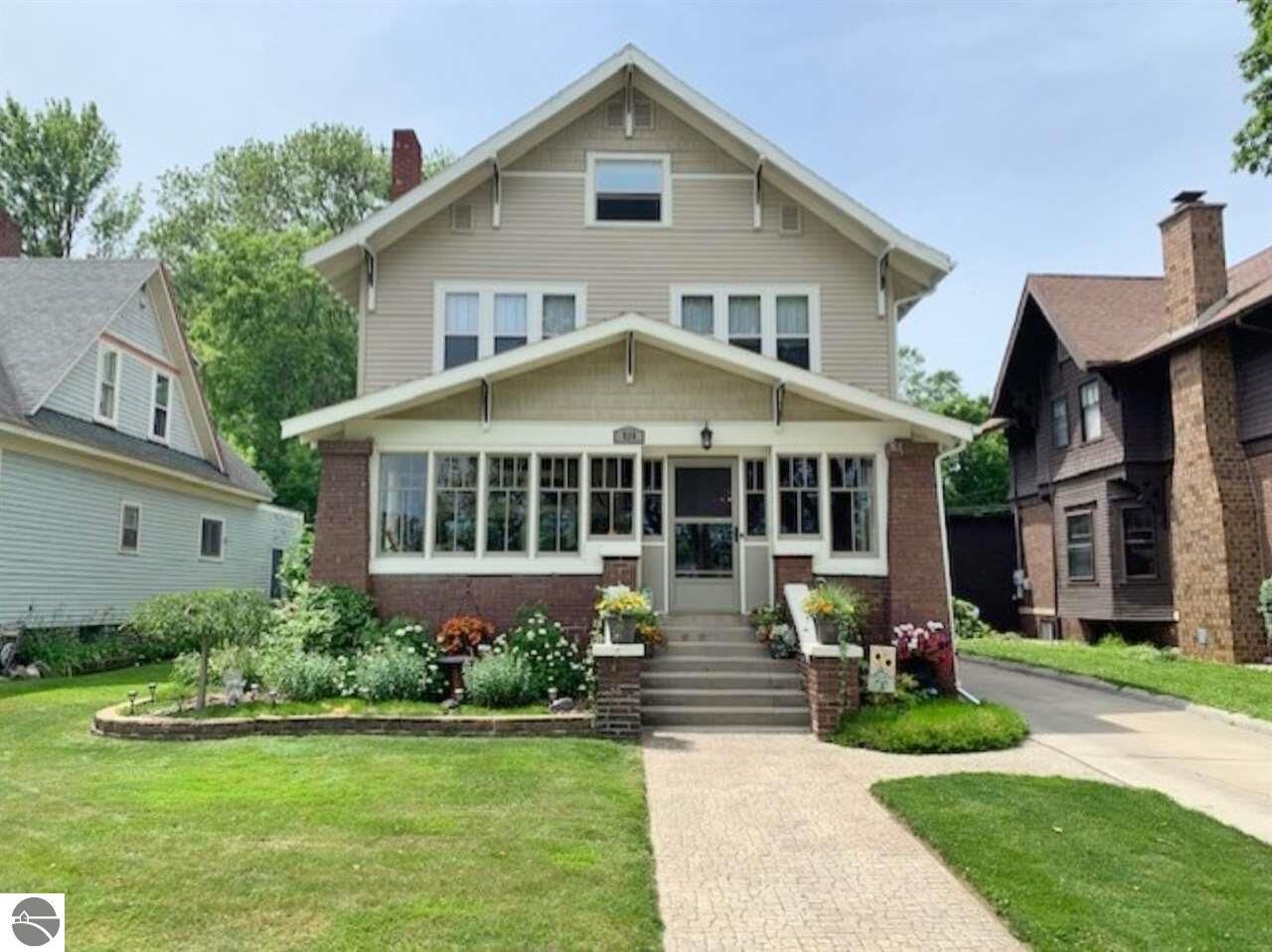 Property Photo:  525 Gratiot Avenue  MI 48801 