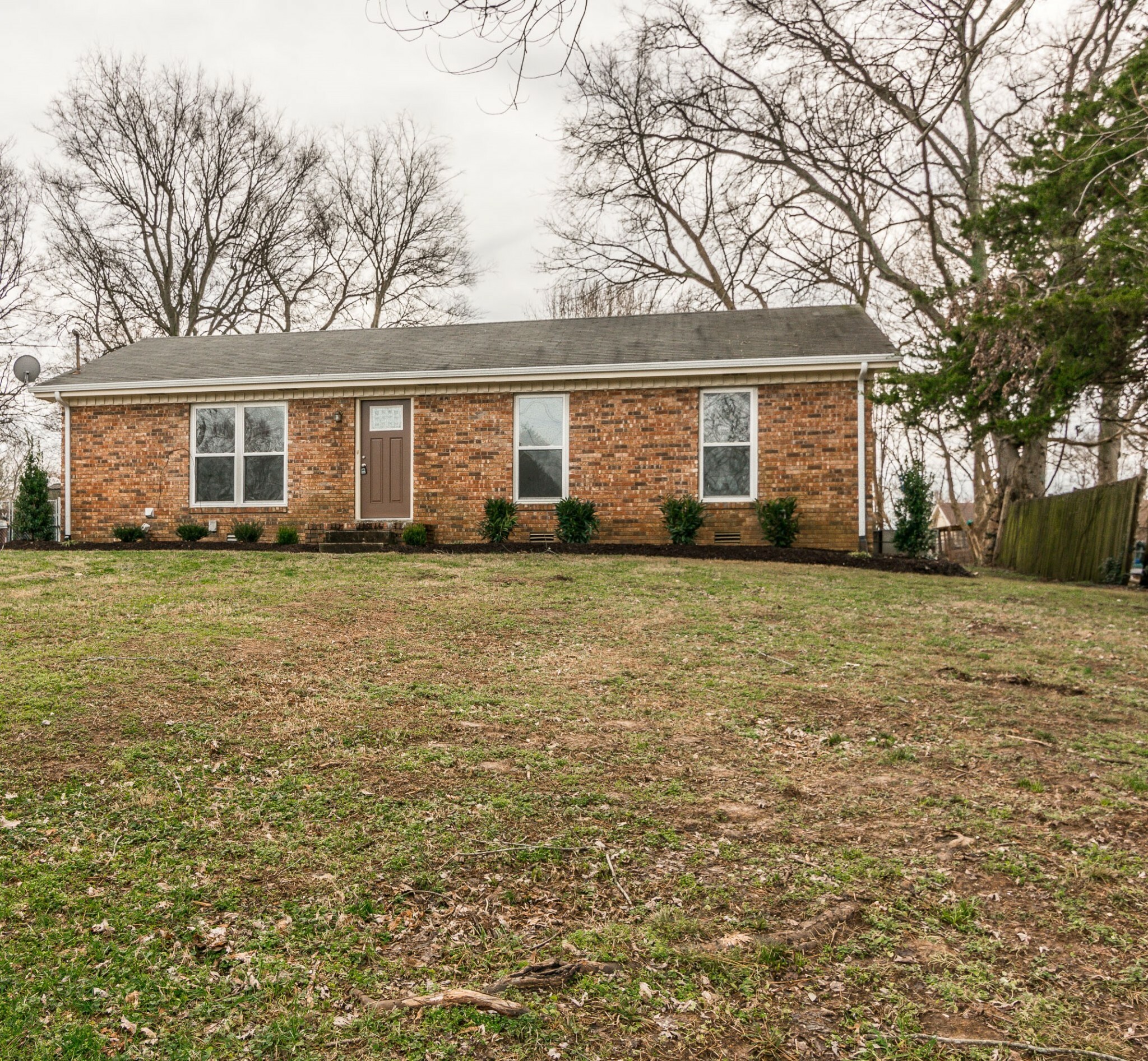 Property Photo:  417 Malvin St  TN 37066 