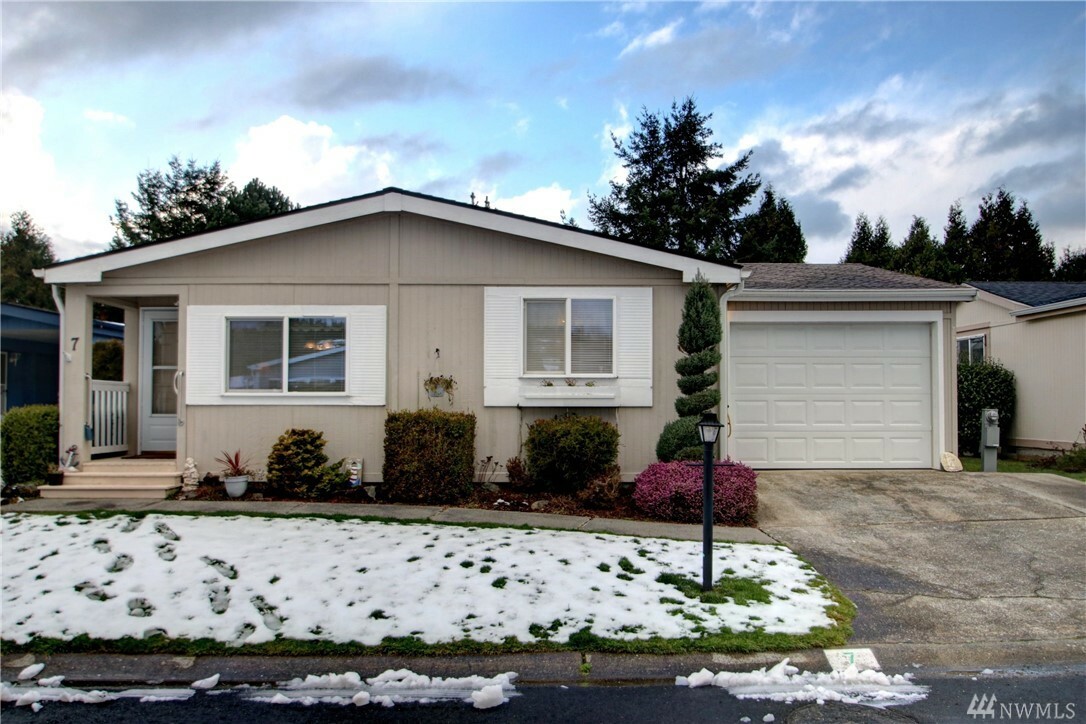 Property Photo:  2610 E Section St 7  WA 98274 