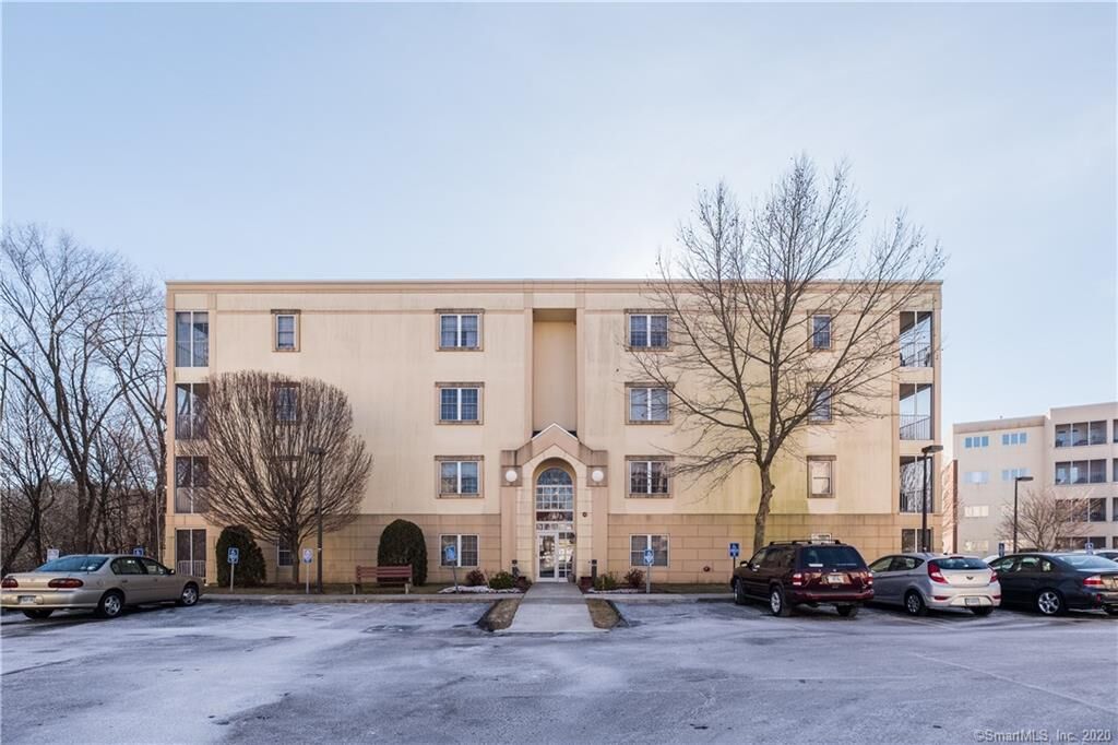 Property Photo:  75 Washington Avenue 6-103  CT 06518 