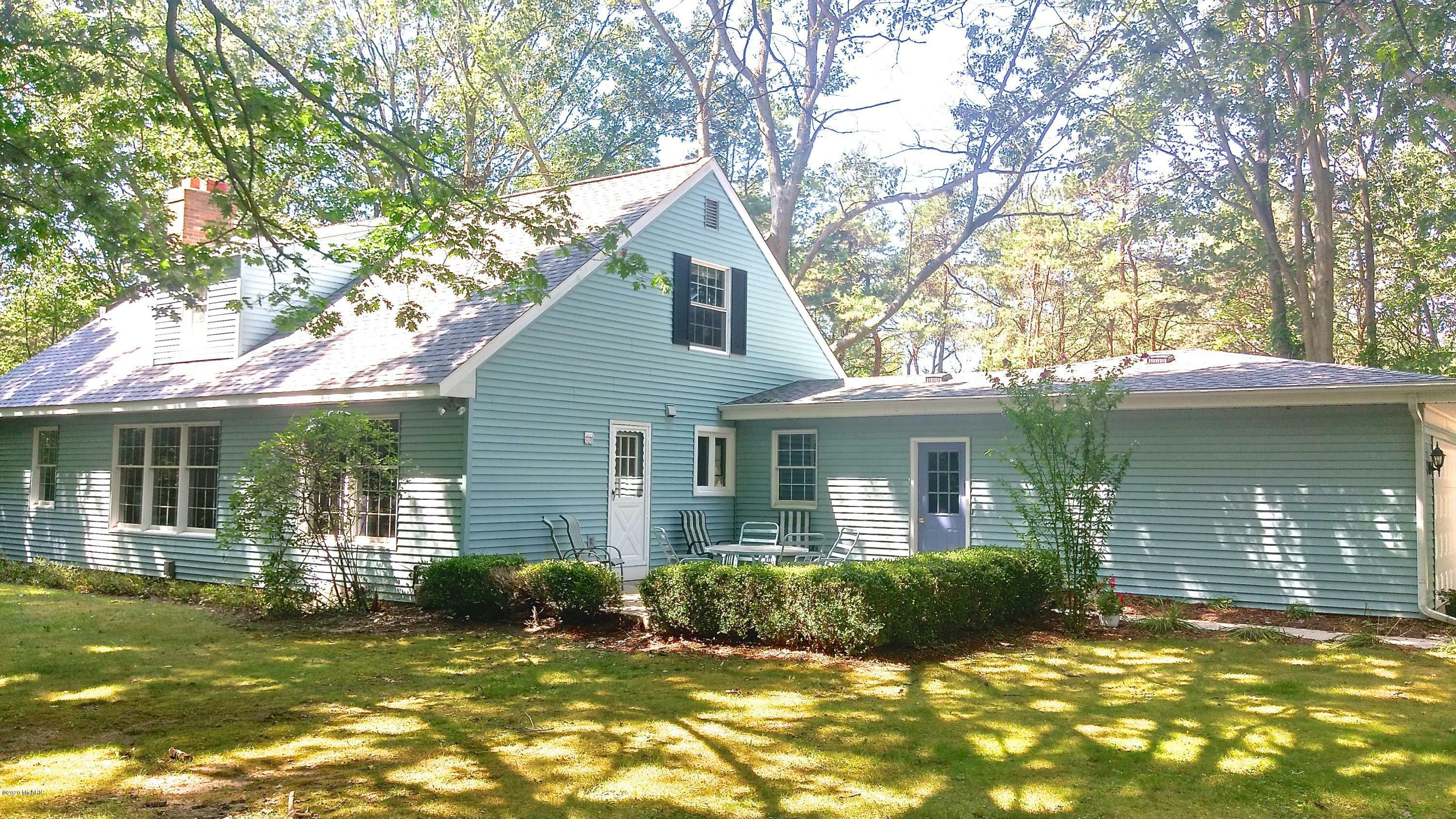 Property Photo: 16416 Oakleaf Court MI 49424