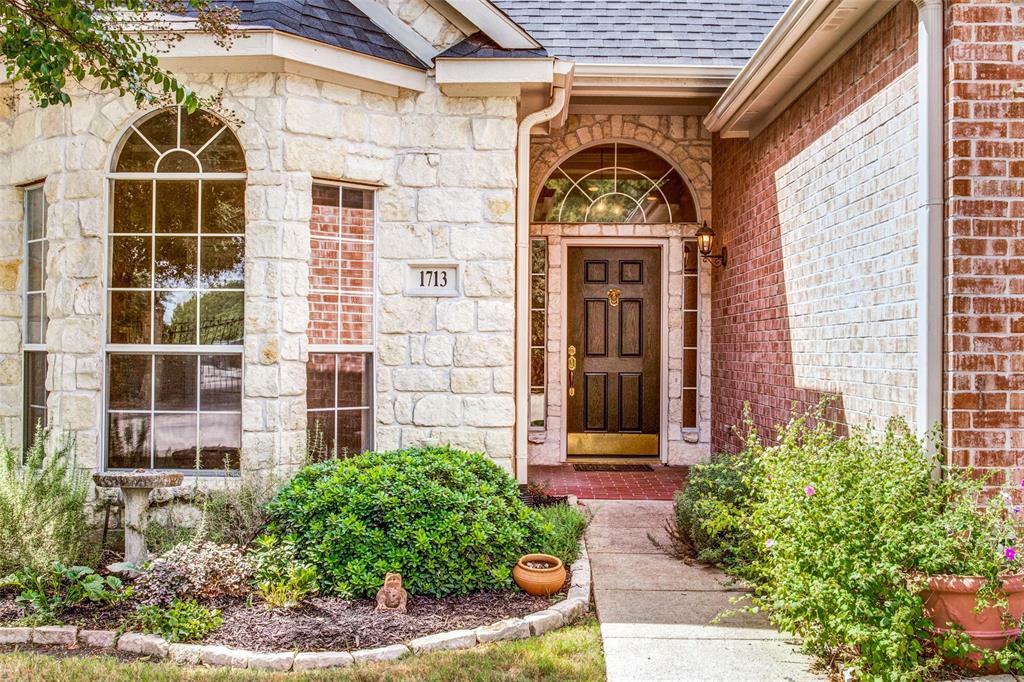 Property Photo:  1713 Masters Drive  TX 75115 