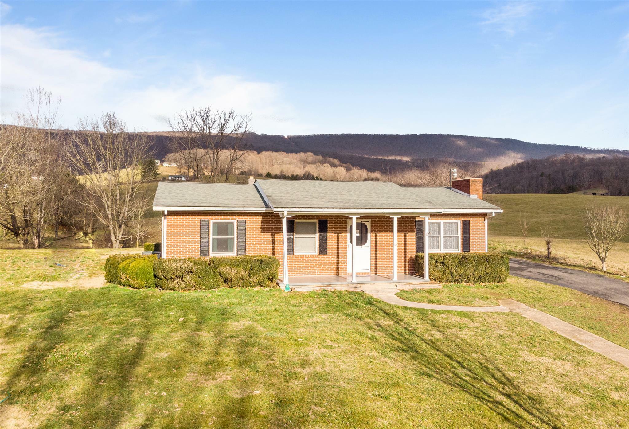 Property Photo:  725 Scenic Drive  VA 24124 