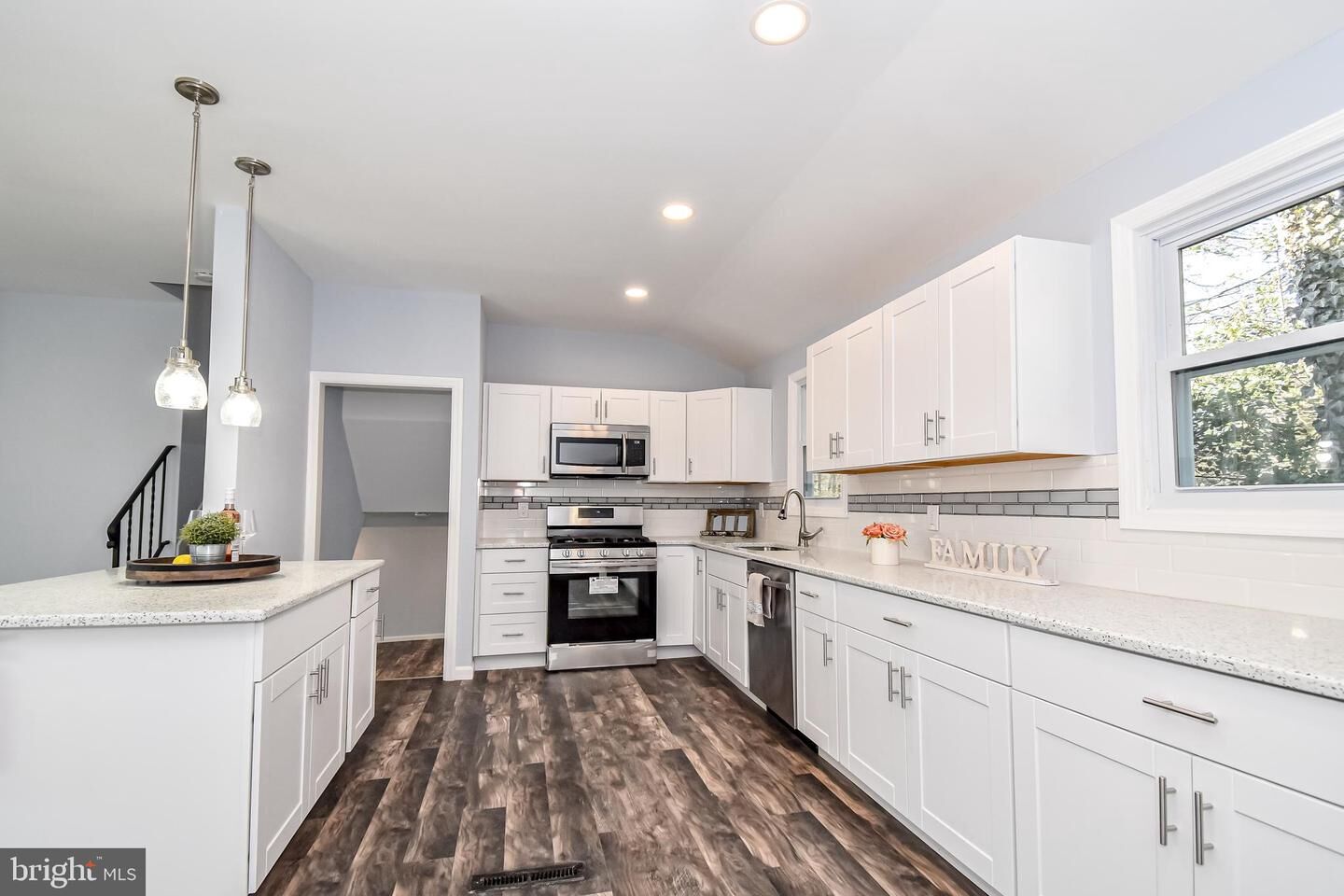 Property Photo: 204 Dale Place NJ 08021