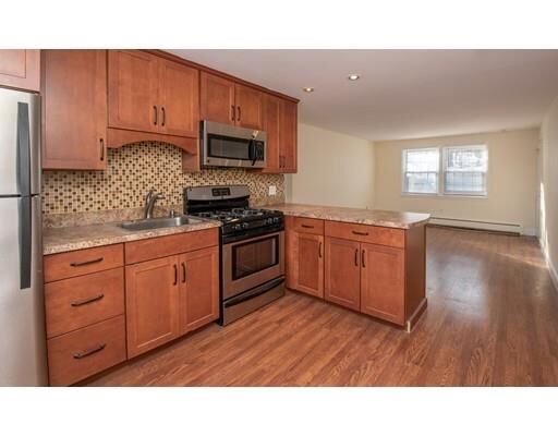Property Photo:  180 Tyngsboro Rd 43  MA 01863 