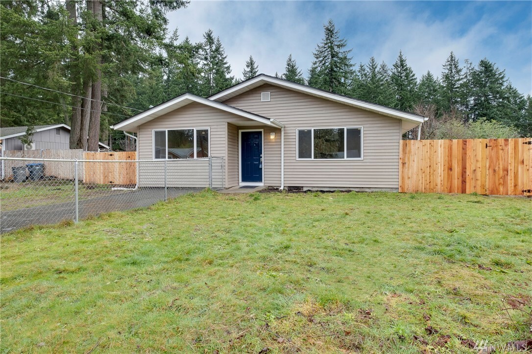 Property Photo: 11647 Fry Ave SW WA 98367